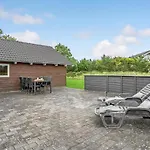 Vakantiehuis Four-bedroom In