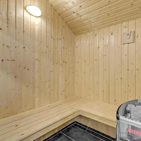 펜션 Four-bedroom In Romo *