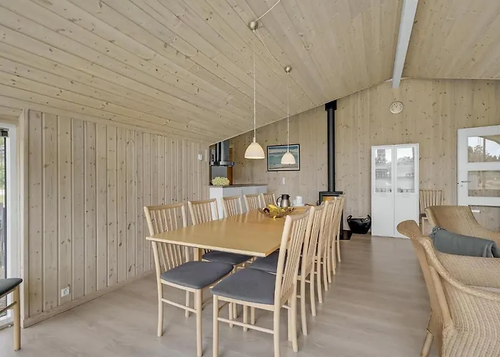 بيت للعطل Four-bedroom In