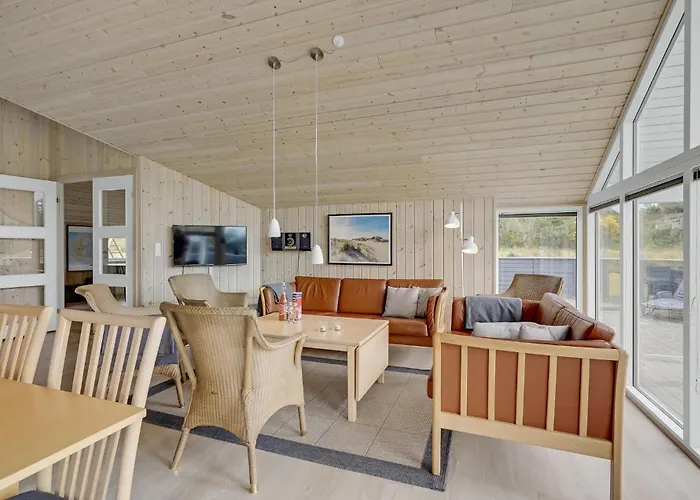 بيت للعطل Four-bedroom In